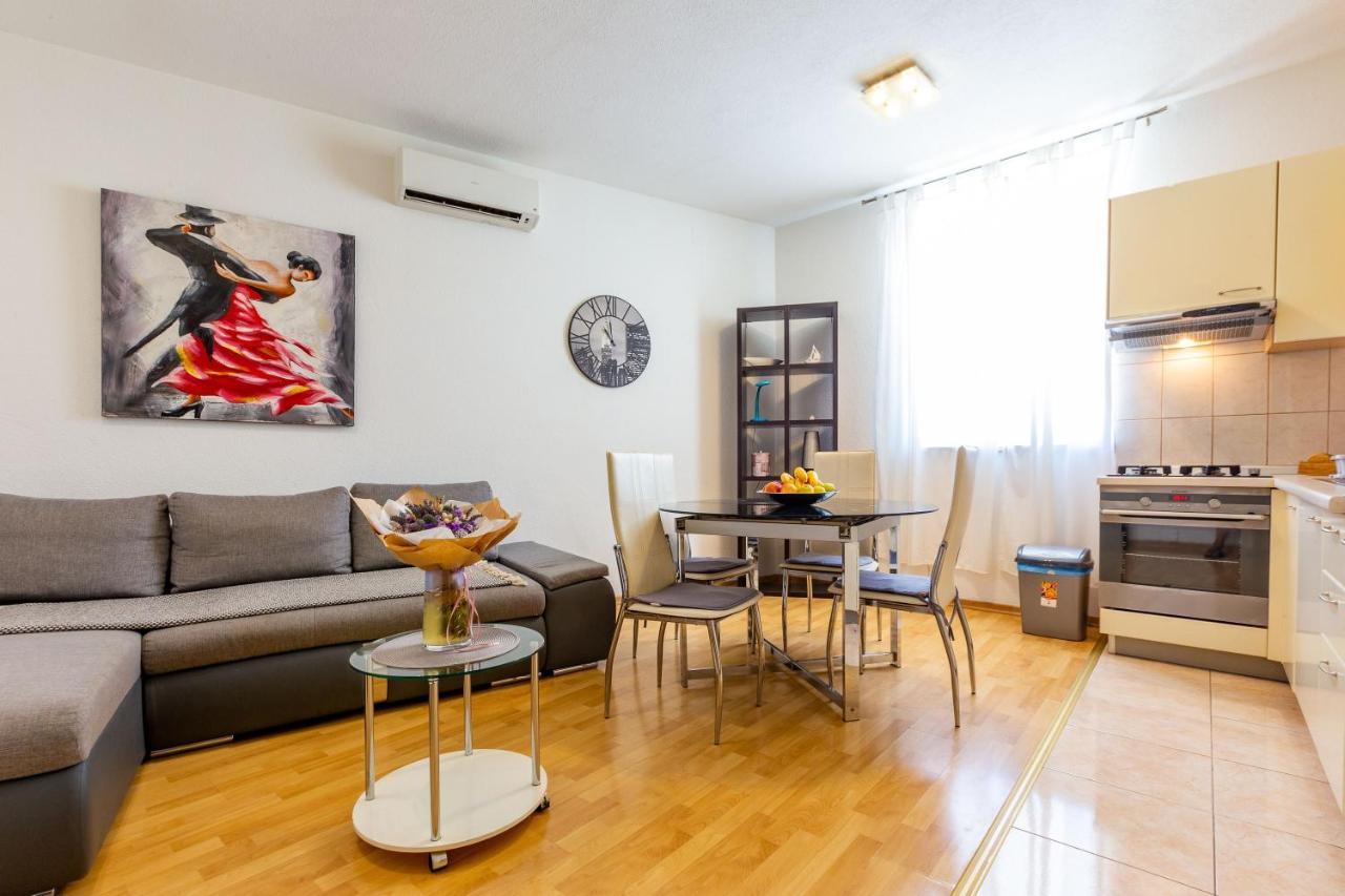 Vale Apartment With Balcony Zadar Exterior foto