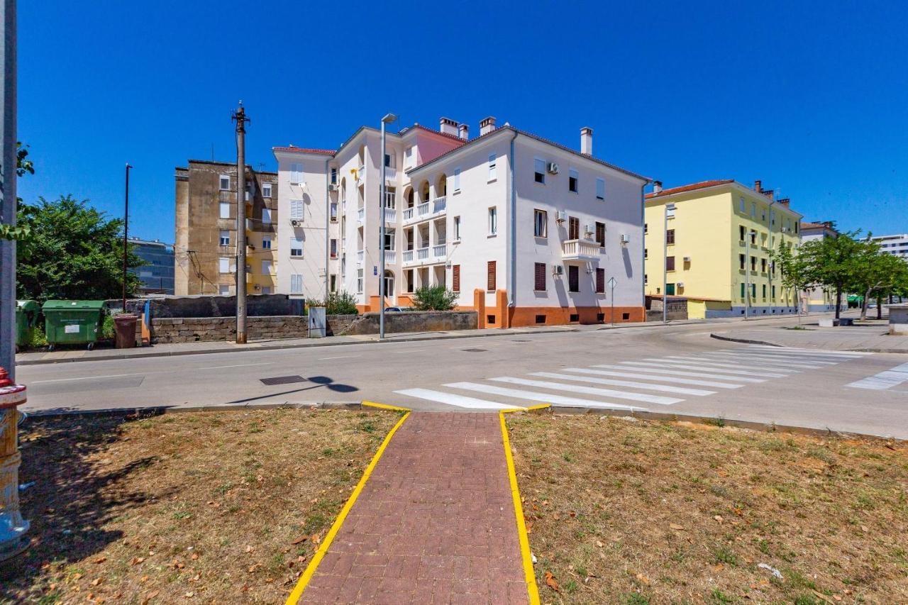 Vale Apartment With Balcony Zadar Exterior foto